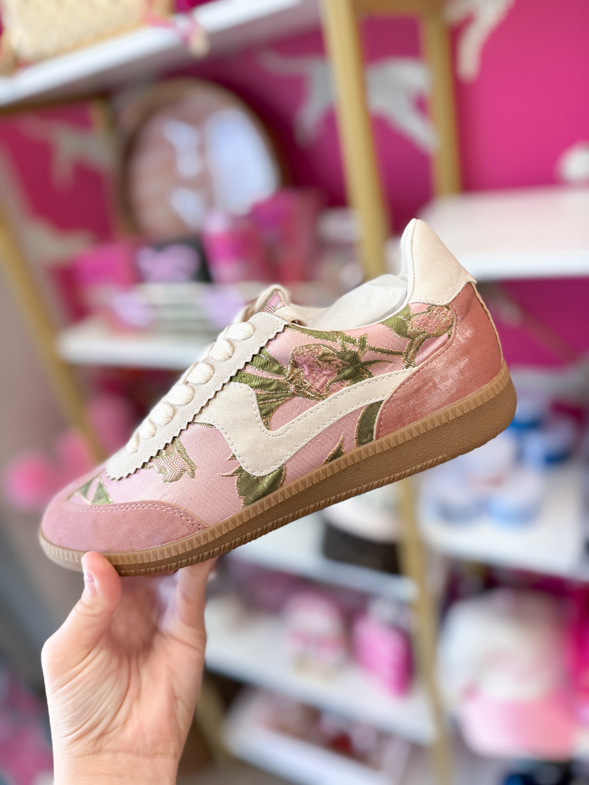 Kyla Sneakers