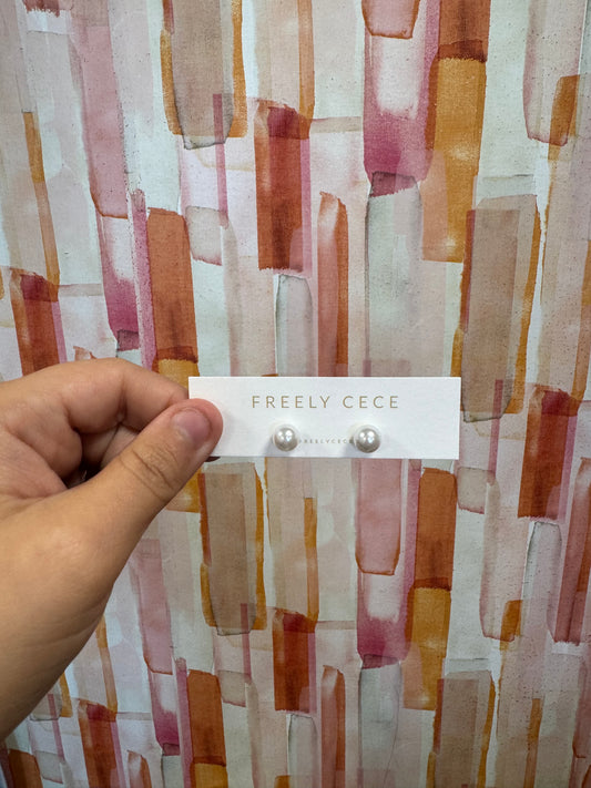 FC Small Pearl Studs