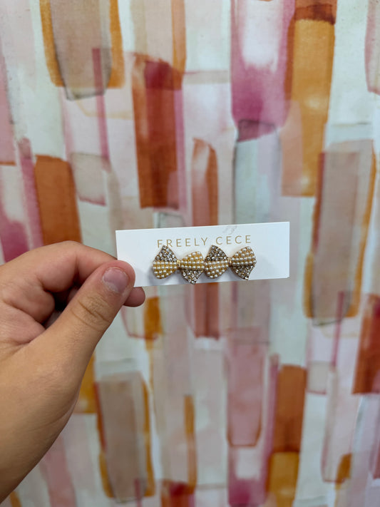 FC Gold Bow Studs