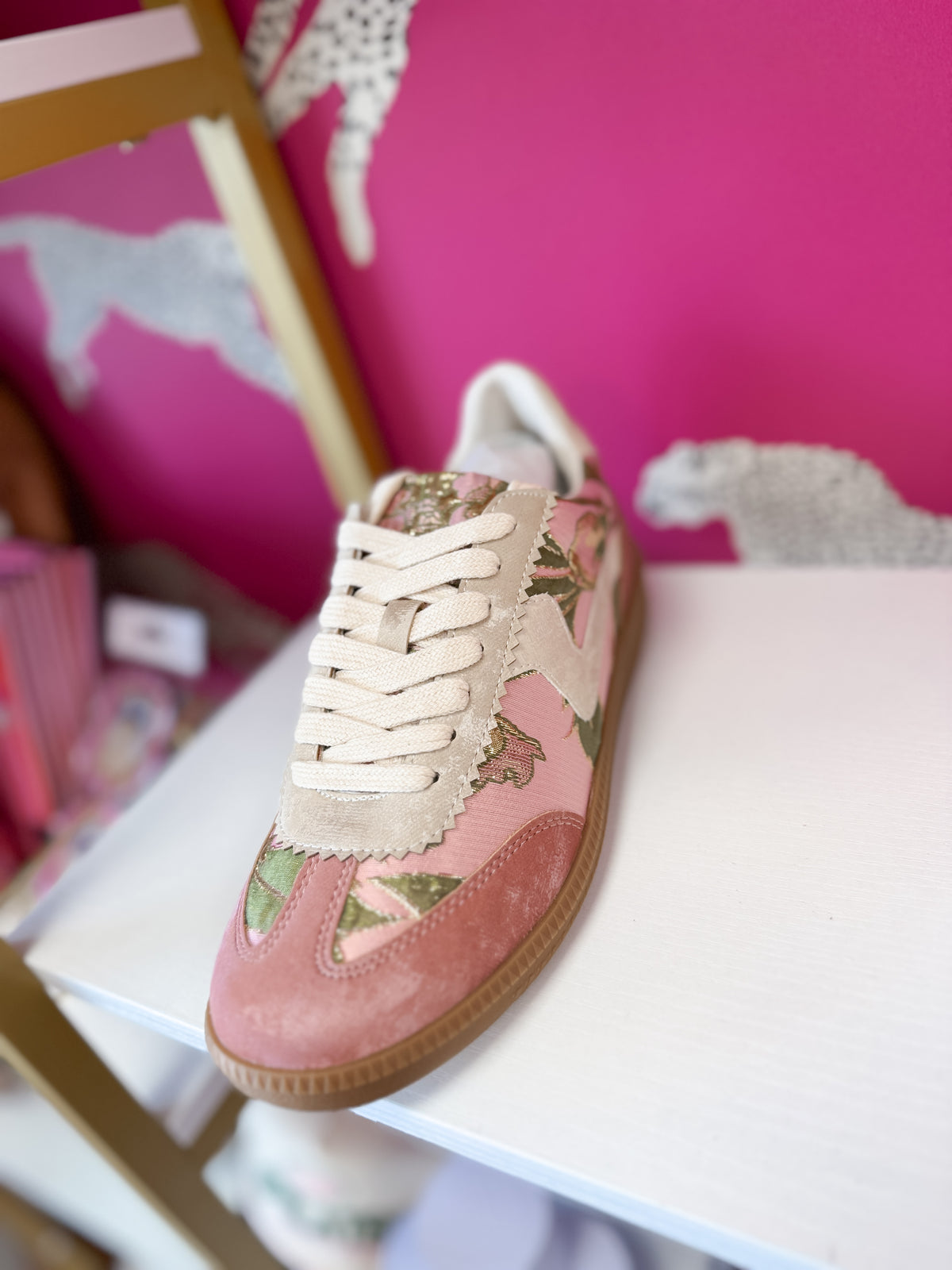 Kyla Sneakers
