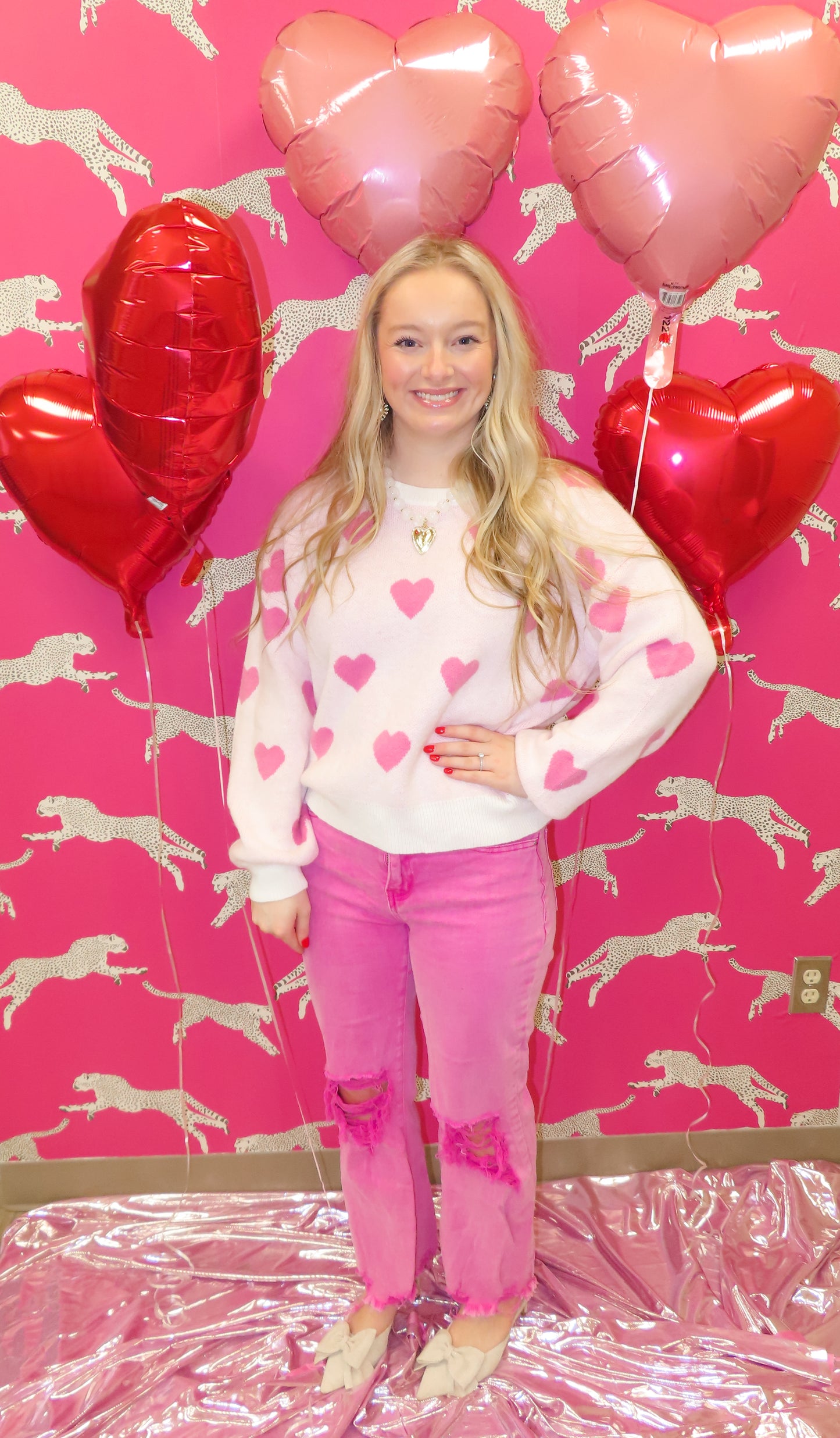 Heart Of Love Sweater (CURVY)