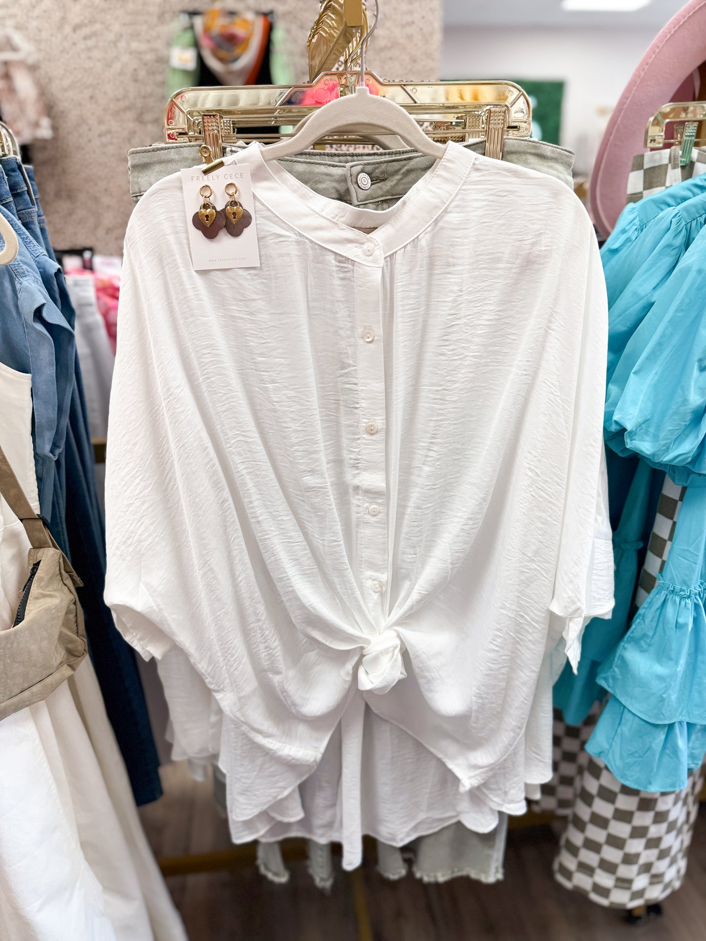 Abigail Top- White (CURVY)