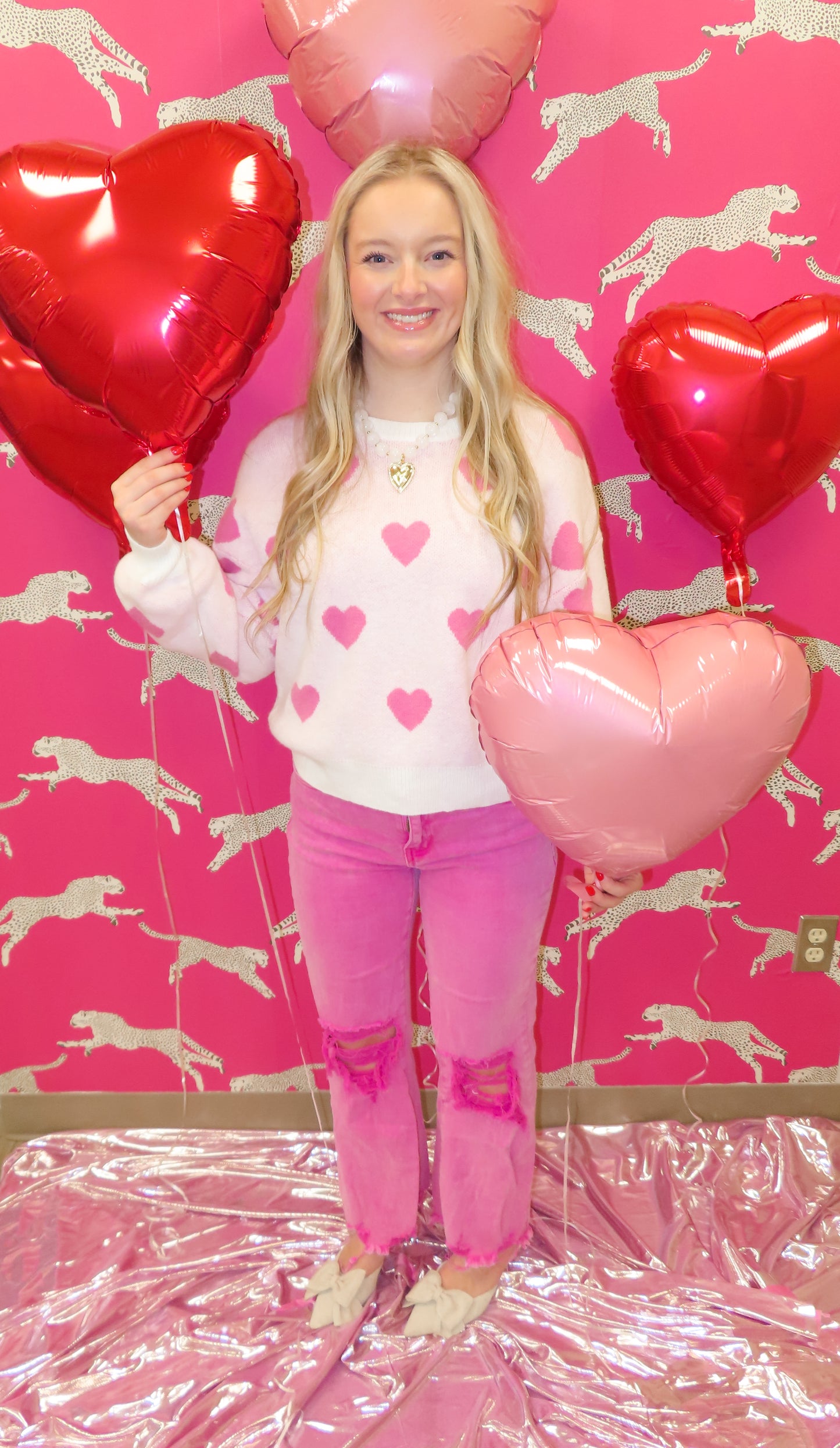 Heart Of Love Sweater (CURVY)