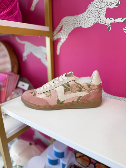 Kyla Sneakers