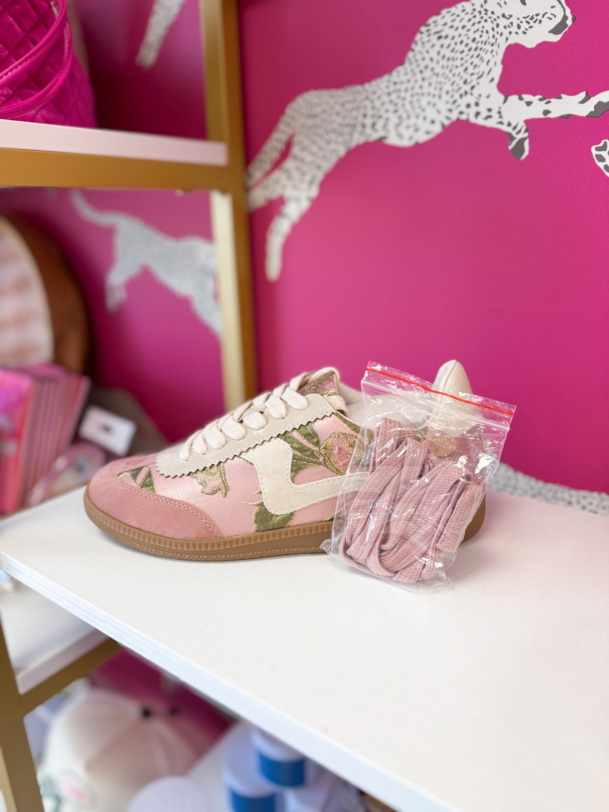 Kyla Sneakers