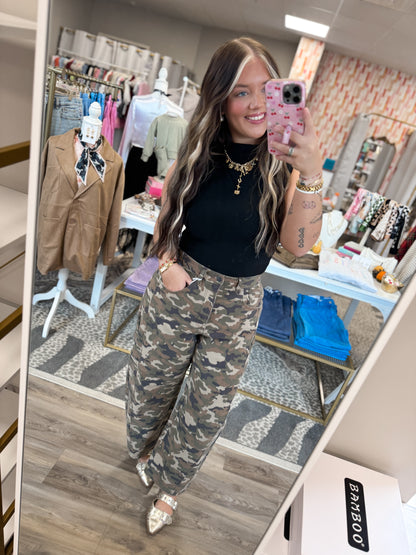 Camo Dreams Barrel Jeans